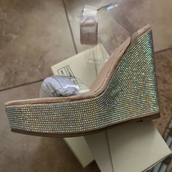 Rhinestone wedge - Picture 3 of 6